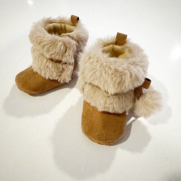 Stepping Stones Faux Fur Brown Suede Baby Booties Shoes - Picture 2 of 6